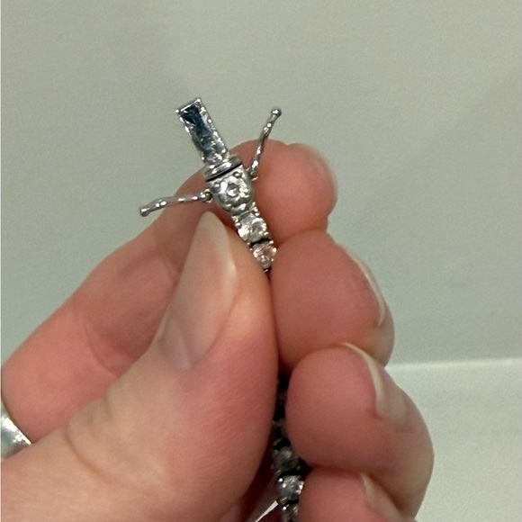 Mejuri White Sapphire & Sterling Silver Tennis Bracelet - 6” - Picture 5 of 7